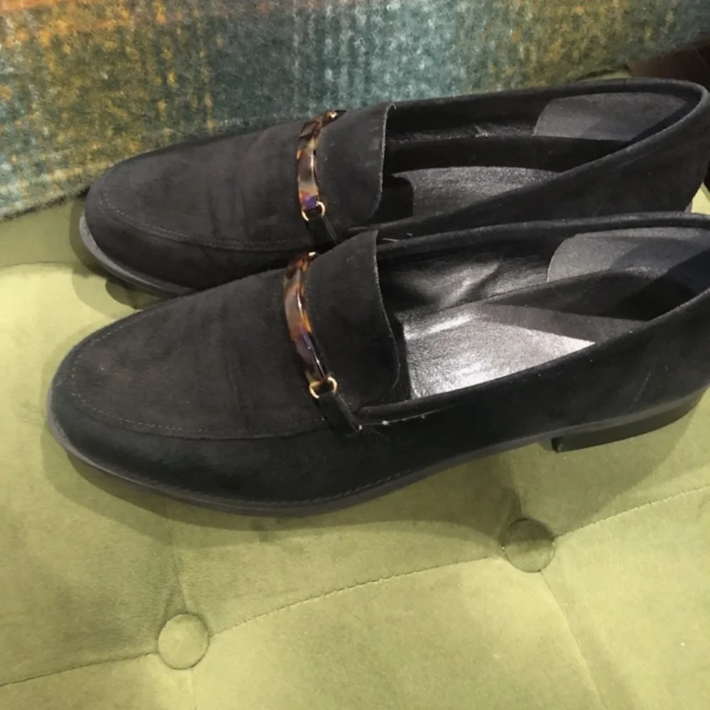 Bandolino Black Suede Loafers with‎ Tortoise Accent